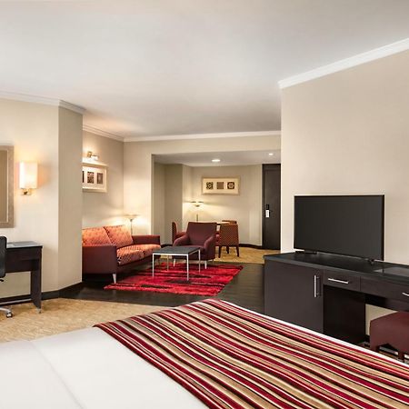 Ramada Plaza By Wyndham Dubai Deira Hotel Exterior foto